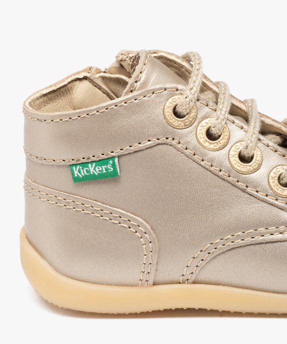 Chaussures premiers pas bébé fille en cuir imprimé fleuri - Kickers  vue6 - KICKERS - GEMO