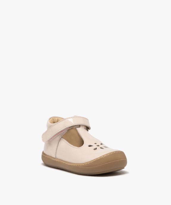 Chaussures premiers pas bébé fille en cuir vernis uni et à scratch - NA! vue3 - NA! - GEMO