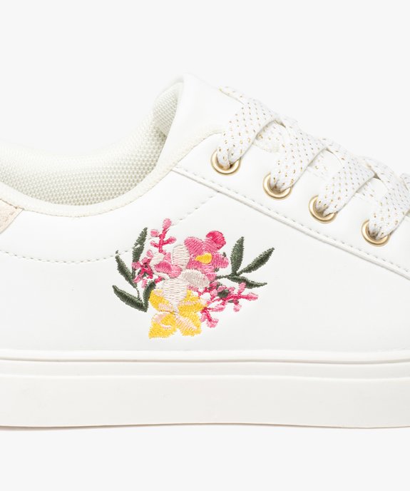 Baskets fille unies brodées fleurs sur le côté vue6 - GEMO (ENFANT) - GEMO