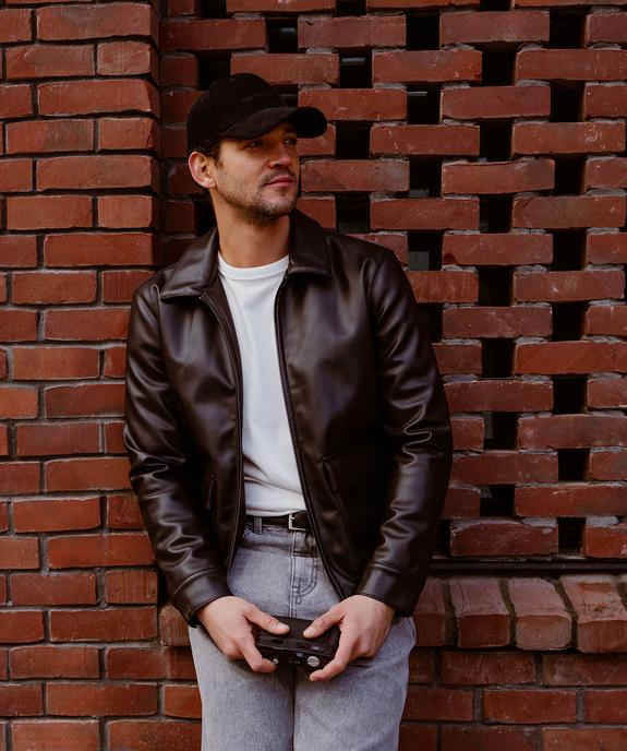 Blouson en cuir imitation à grandes poches plaquées homme vue5 - GEMO (HOMME) - GEMO