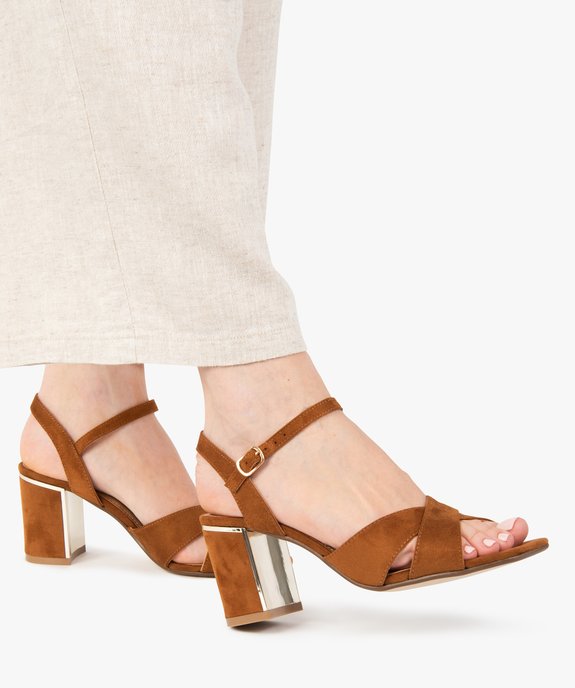 Sandales femme à talon en suédine avec détails métallisés vue1 - GEMO(URBAIN) - GEMO