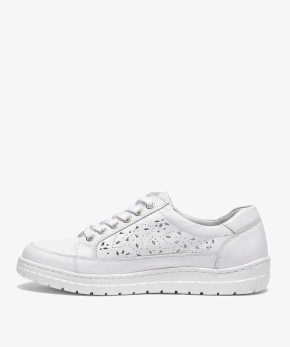 Baskets femme dessus cuir uni avec perforations vue3 - GEMO (SPORTSWR) - GEMO