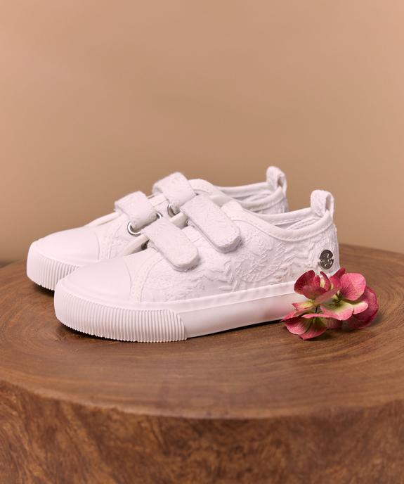 Tennis en toile brodée fermeture scratch fille - LuluCastagnette vue1 - LULUCASTAGNETTE - GEMO