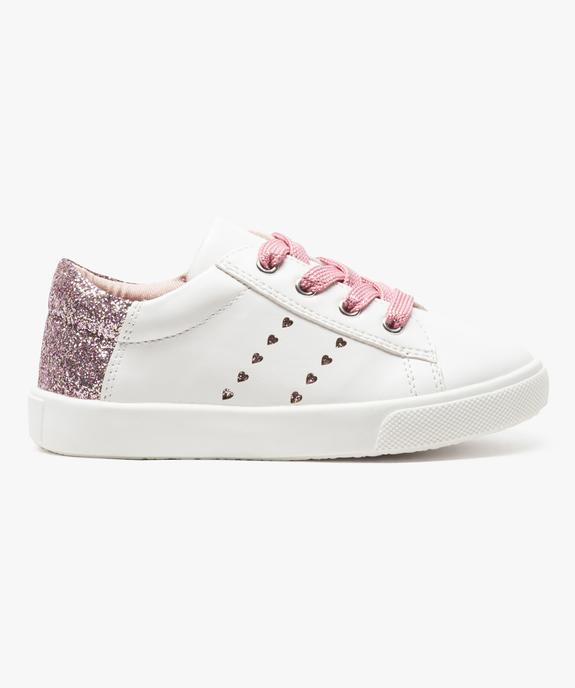 Baskets basses avec motifs coeurs sur le côté et paillettes vue1 - GEMO (ENFANT) - GEMO