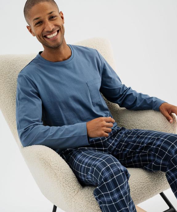 Pyjama avec pantalon à carreaux homme - GEMO(HOMWR HOM) Pyjama avec pantalon à carreaux homme vue1 - GEMO(HOMWR HOM) - GEMO