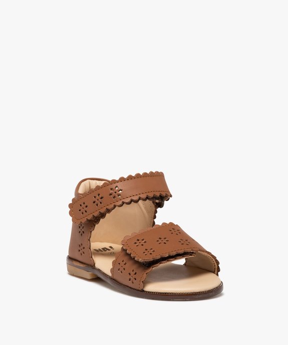 Sandales bébé fille en cuir à brides scratch ajourées – NA! vue2 - NA! - GEMO
