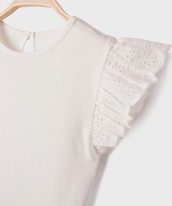 Tee-shirt manches courtes volantées en broderie bébé fille vue2 - GEMO(BEBE DEBT) - GEMO