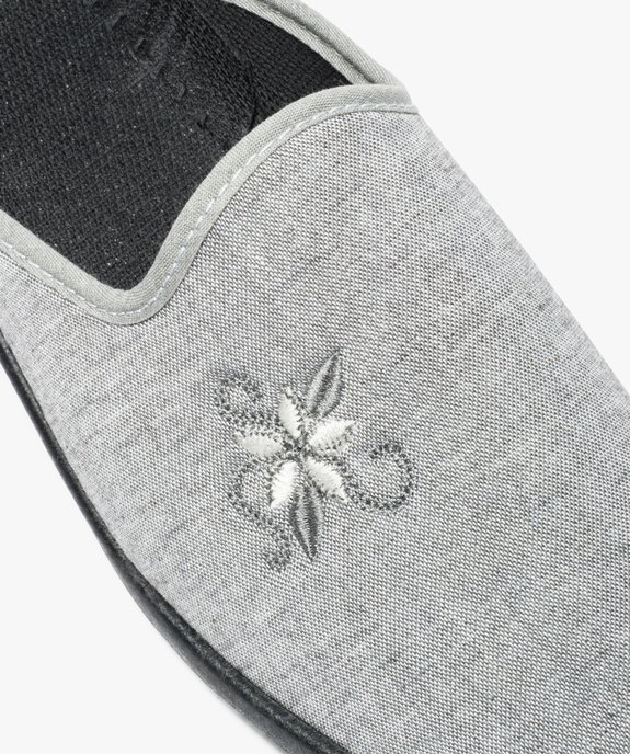 Mules d'intérieur avec motif brodé et petit talon vue6 - GEMO(HOMWR FEM) - GEMO