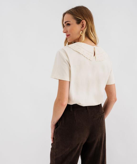 Tee-shirt manches courtes avec grand col brodé femme - GEMO(FEMME PAP) Tee-shirt manches courtes avec grand col brodé femme vue3 - GEMO(FEMME PAP) - GEMO