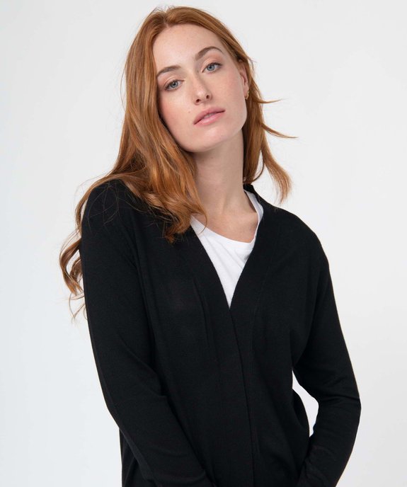 Gilet femme long en maille fine porté ouvert vue2 - GEMO 4G FEMME - GEMO