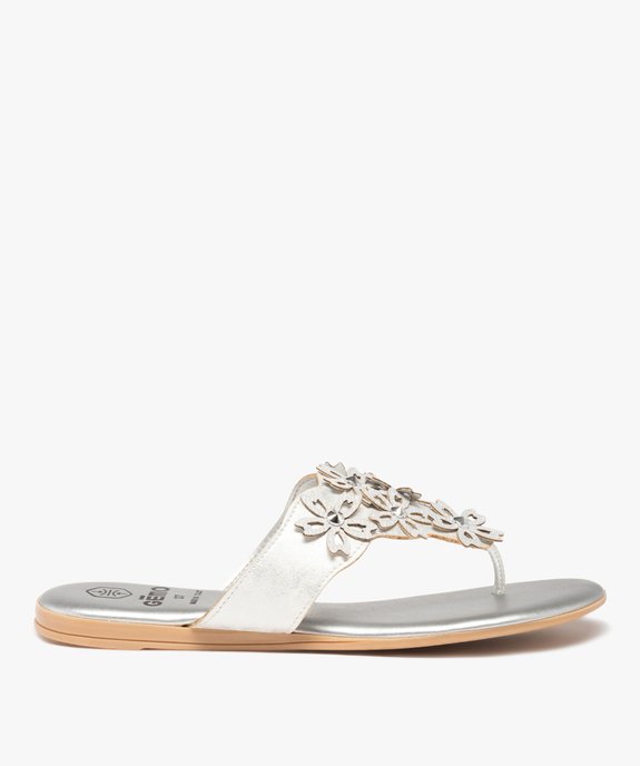 Tongs femme à large bride ornée de fleurs en relief vue1 - GEMO (CASUAL) - GEMO