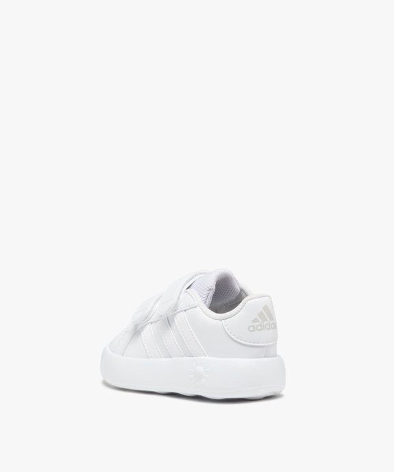 Baskets bébé fille unies à double scratch avec semelle souple Grandcourt – Adidas vue4 - ADIDAS - GEMO