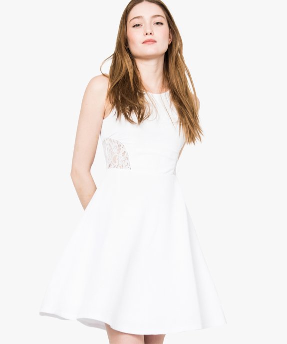 Robe patineuse sans manche à découpes dentelle vue1 - FOLLOW ME - GEMO