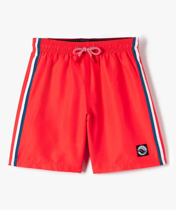 Short de bain garçon avec bandes contrastantes sur les côtés vue1 - GEMO (JUNIOR) - GEMO