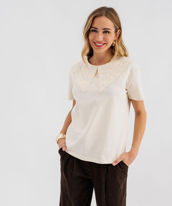 Tee-shirt manches courtes avec grand col brodé femme - GEMO(FEMME PAP) Tee-shirt manches courtes avec grand col brodé femme vue4 - GEMO(FEMME PAP) - GEMO