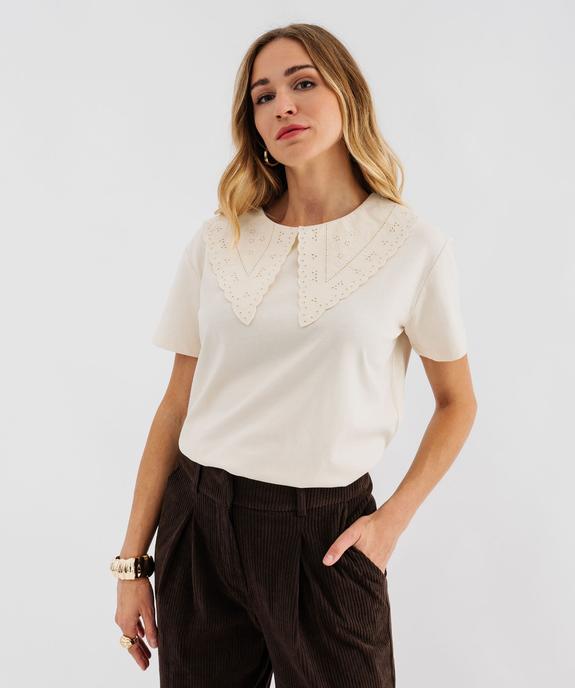 Tee-shirt manches courtes avec grand col brodé femme - GEMO(FEMME PAP) Tee-shirt manches courtes avec grand col brodé femme vue1 - GEMO(FEMME PAP) - GEMO