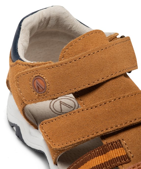 Sandales garçon en cuir avec brides à scratch et bout fermé - Alma Planète vue6 - ALMA - GEMO