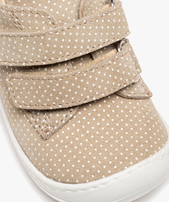 Baskets premiers pas bébé fille dessus cuir à pois – NA! vue6 - NA! - GEMO