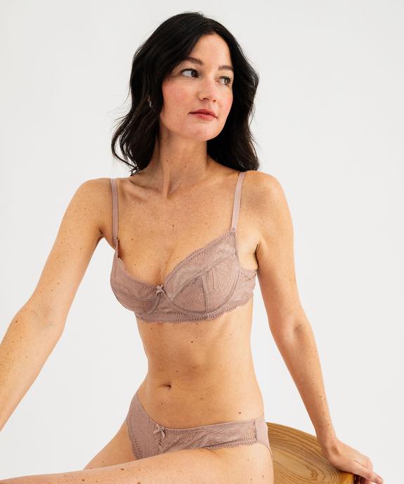 Soutien-gorge corbeille en dentelle à bonnets souples vue1 - GEMO(HOMWR FEM) - GEMO