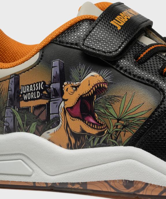 Baskets basses à lacets élastiques et scratch imprimées garçon - Jurassic World vue6 - JURASSIC WORLD - GEMO