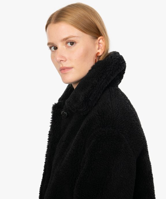 Manteau femme en matière peluche avec grand col noir GEMO - Main Image