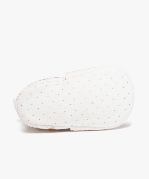 Chaussons de naissance bébé fille en jersey imprimé cœur vue6 - GEMO 4G BEBE - GEMO