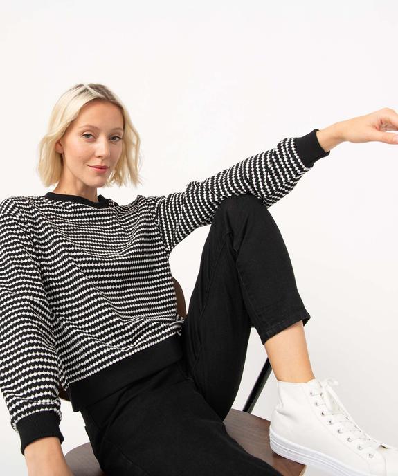 Sweat femme à motifs graphiques avec boutons sur l’épaule vue1 - GEMO(FEMME PAP) - GEMO