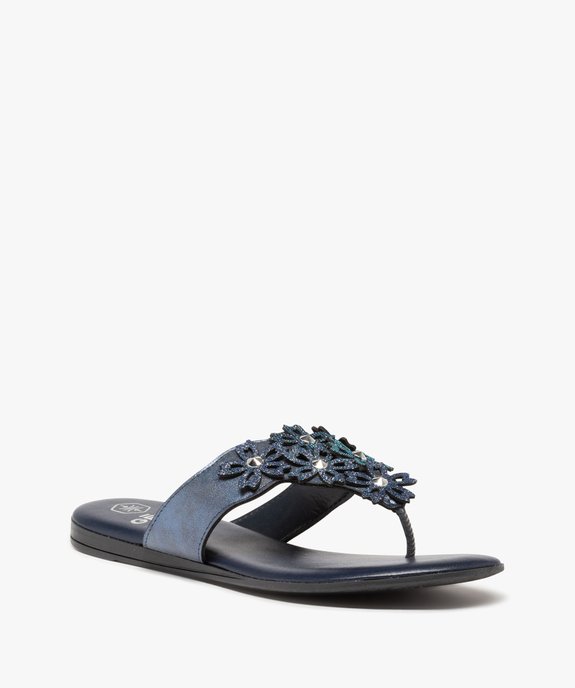 Tongs femme à large bride ornée de fleurs en relief vue2 - GEMO (CASUAL) - GEMO