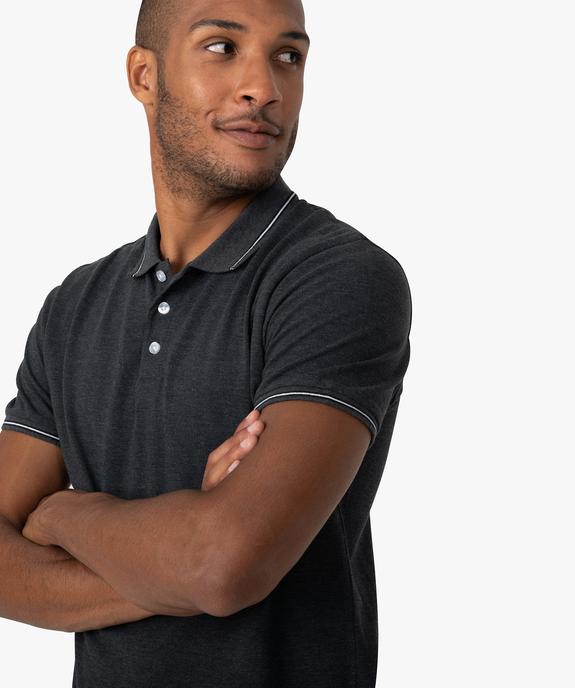 Polo homme aux finitions contrastantes en coton bio vue2 - GEMO 4G HOMME - GEMO