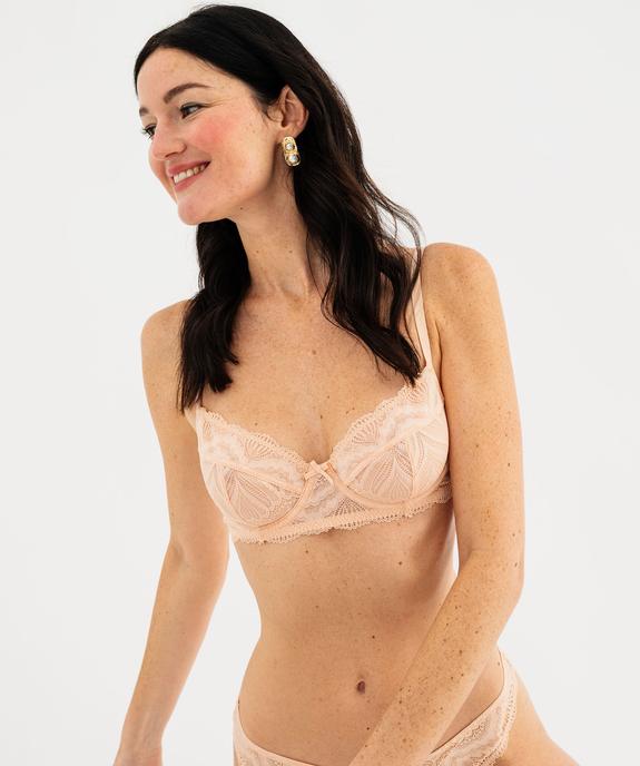 Soutien-gorge corbeille en dentelle à bonnets souples vue1 - GEMO(HOMWR FEM) - GEMO